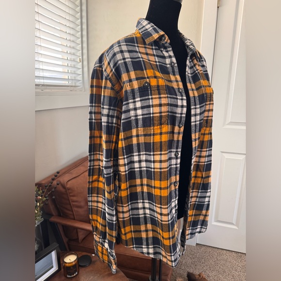 American Eagle Outfitters Checkered Shirt in Blue and Orange - Picture 2 of 8